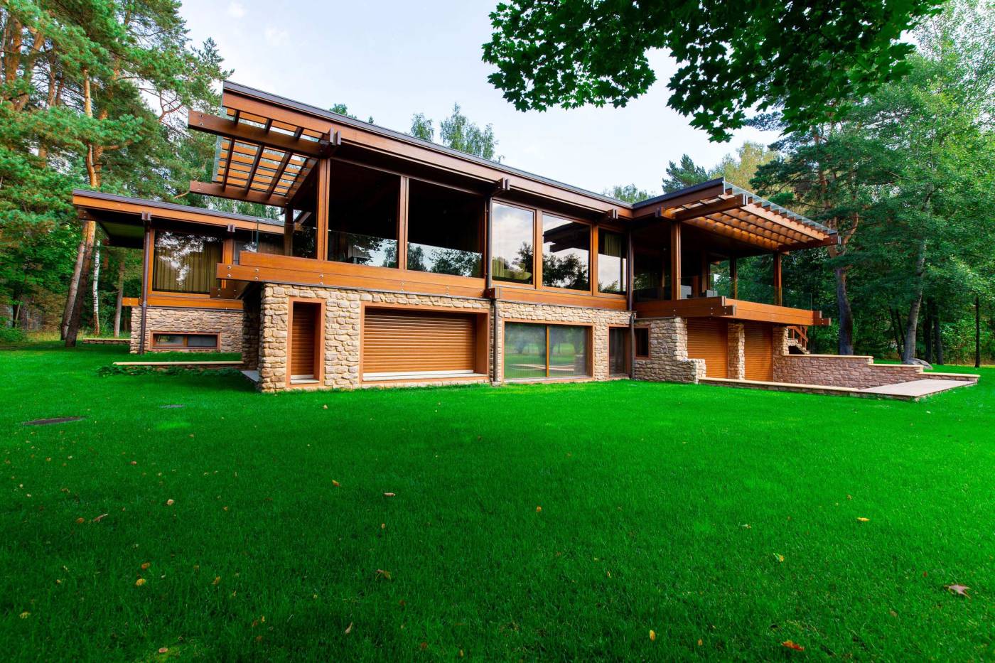 Pagano-home-wood-golf-residence-russia-luxury-sustainability-timber-facade