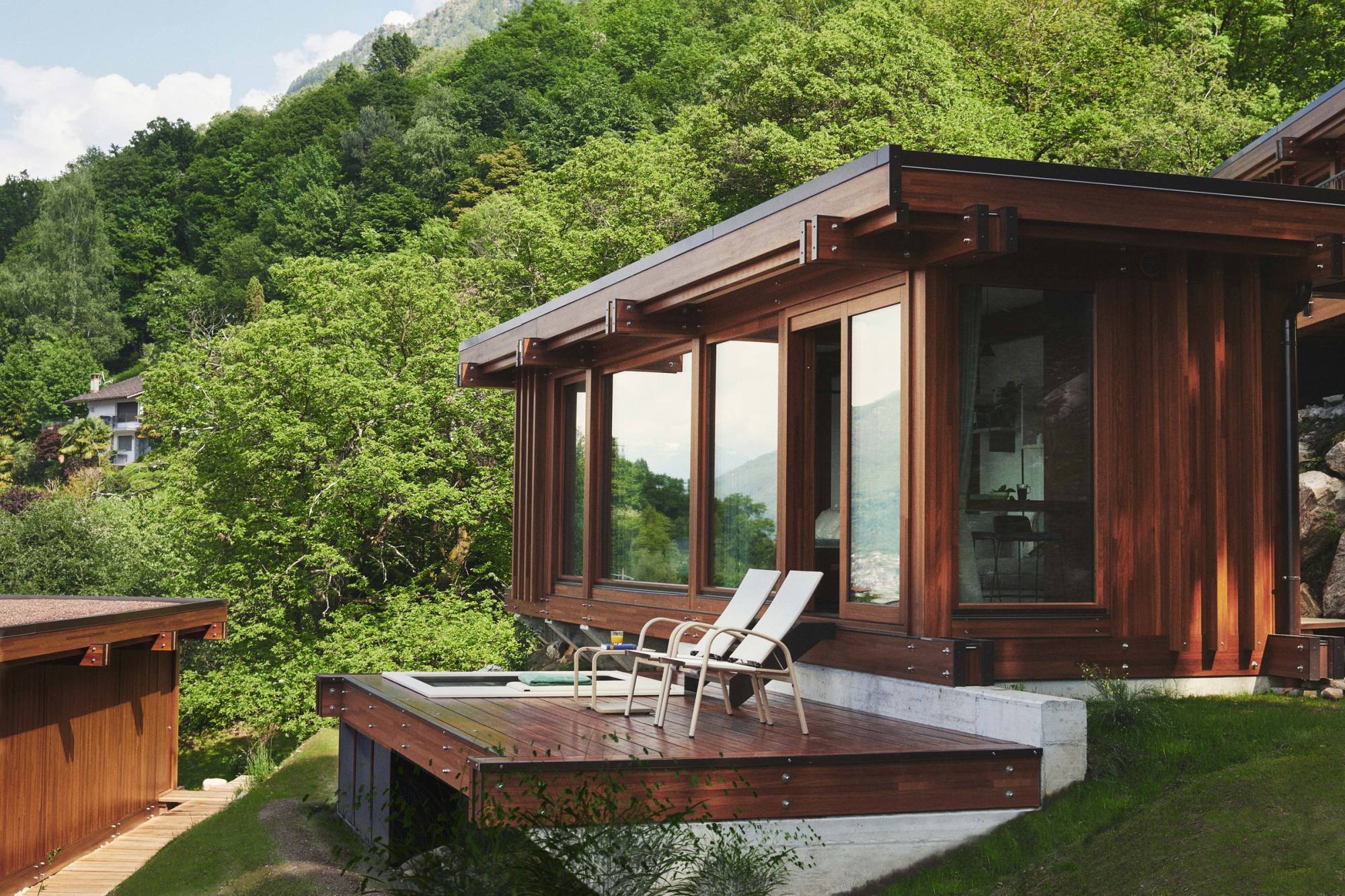 Pagano-wood-hospitality-luxury-habitat-swiss-chalet-terrace