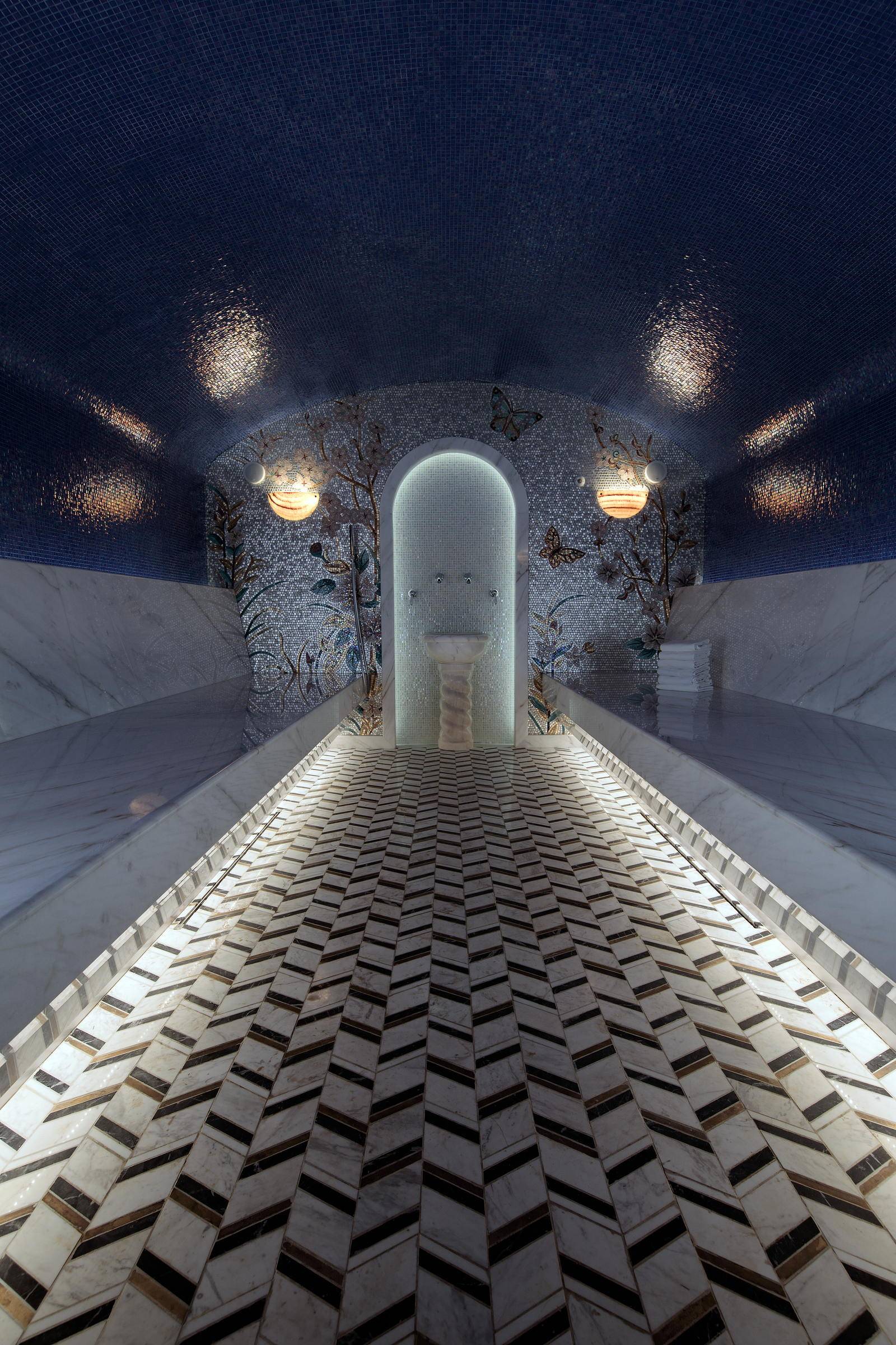 Pagano-house-wood-luxury-spa-privata-hammam-mosaic-tunnel