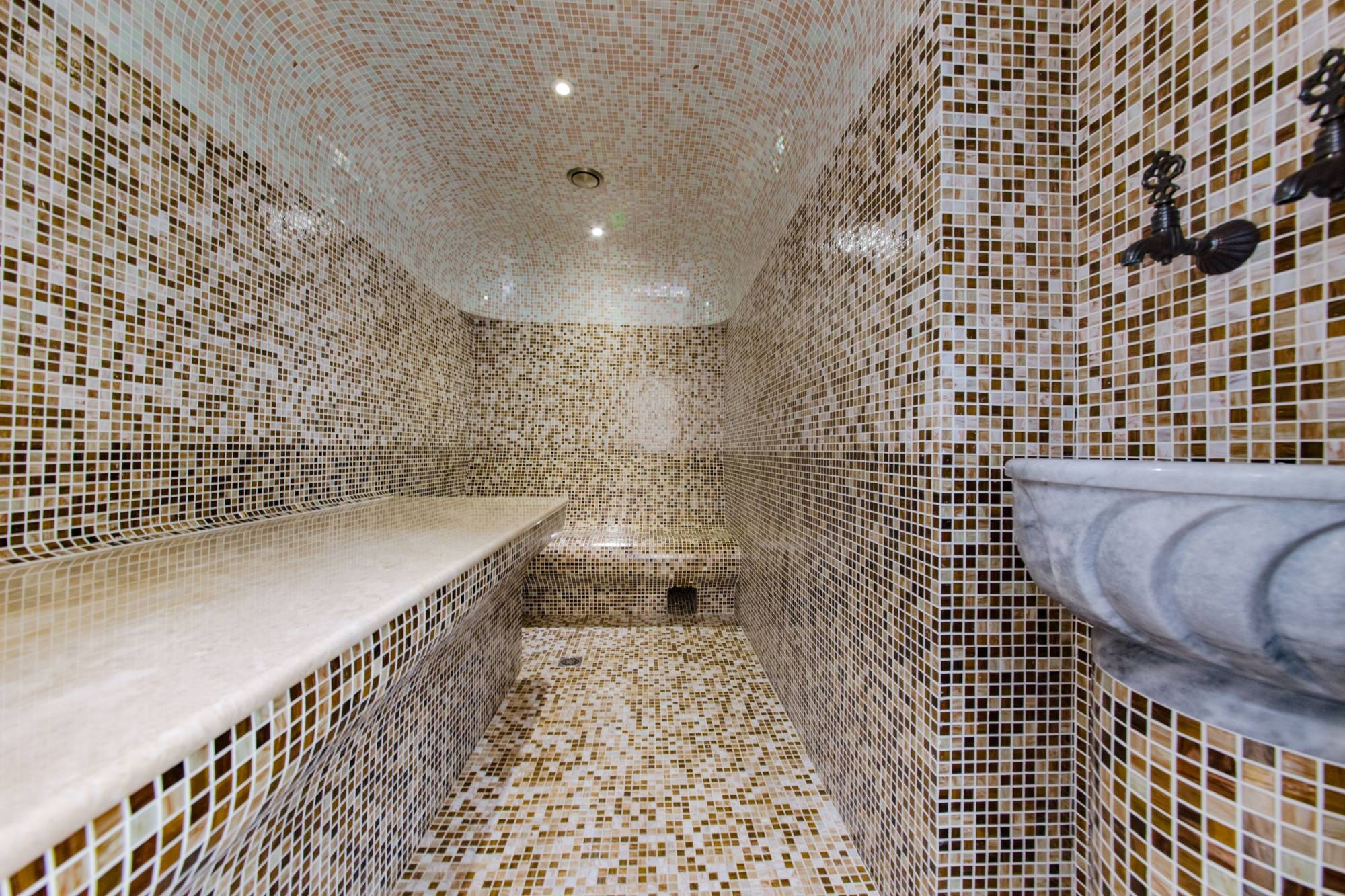 Pagano-home-wood-golf-residence-russia-luxury-sustainability-hammam-spa