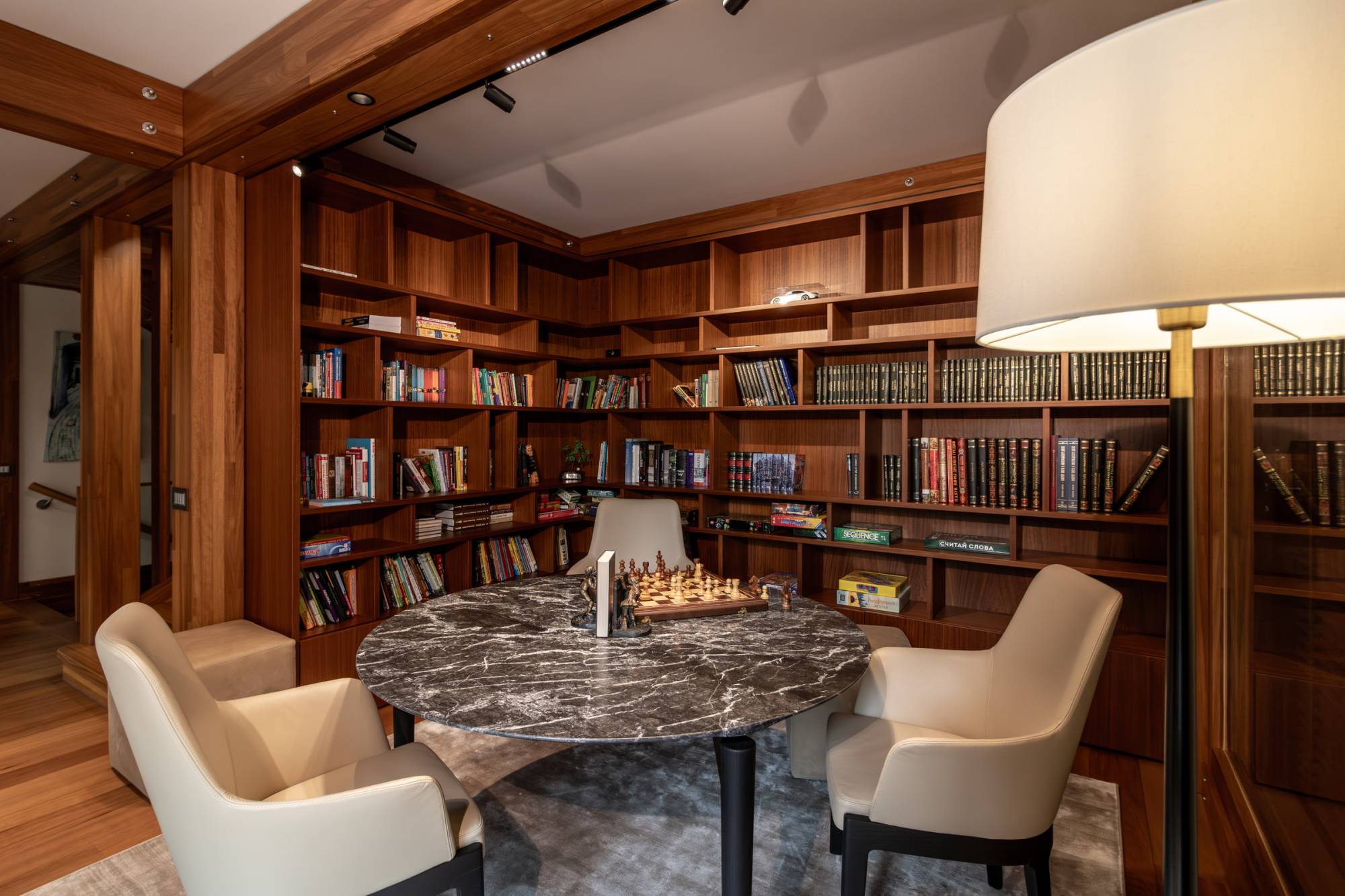 Pagano-house-wood-luxury-villa-boschi-library-chess-bookshelf