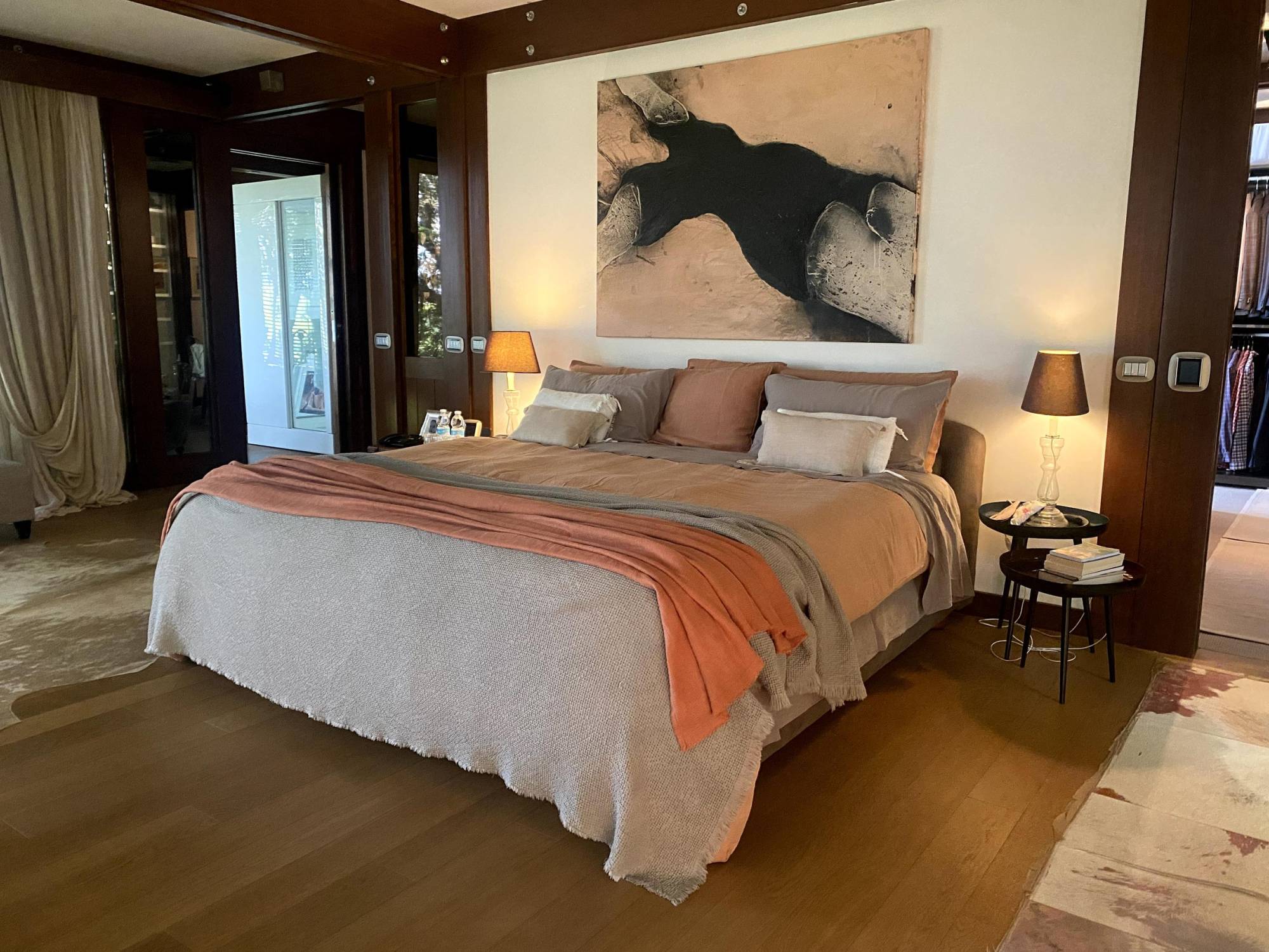 Pagano-wood-luxury-casa-pagano-bedroom