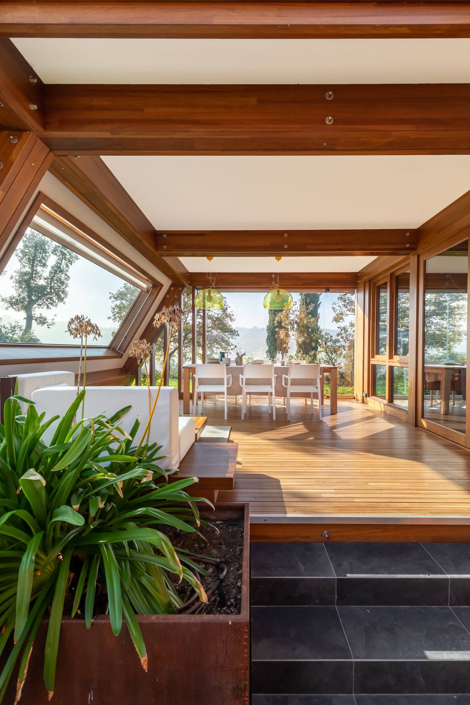 Pagano-house-wood-luxury-villa-rachele-interior-openspace