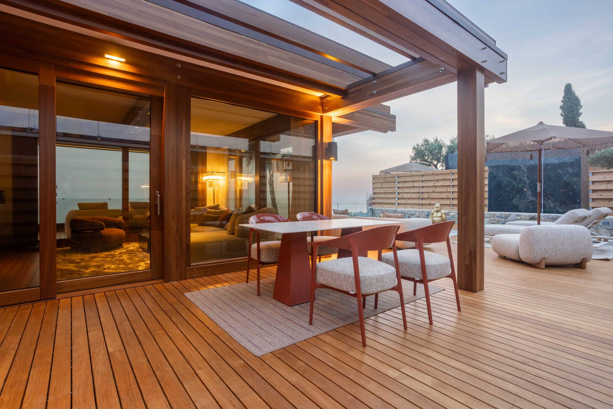Pagano-home-wood-luxury-BABA-wood-veranda-glass-doors-03