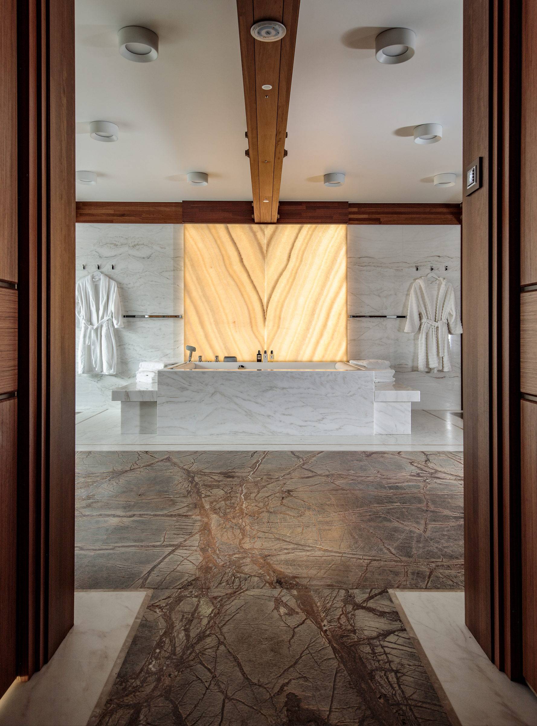 Pagano-house-wood-luxury-worlds-largest-residence-bathroom-marble-bathtub