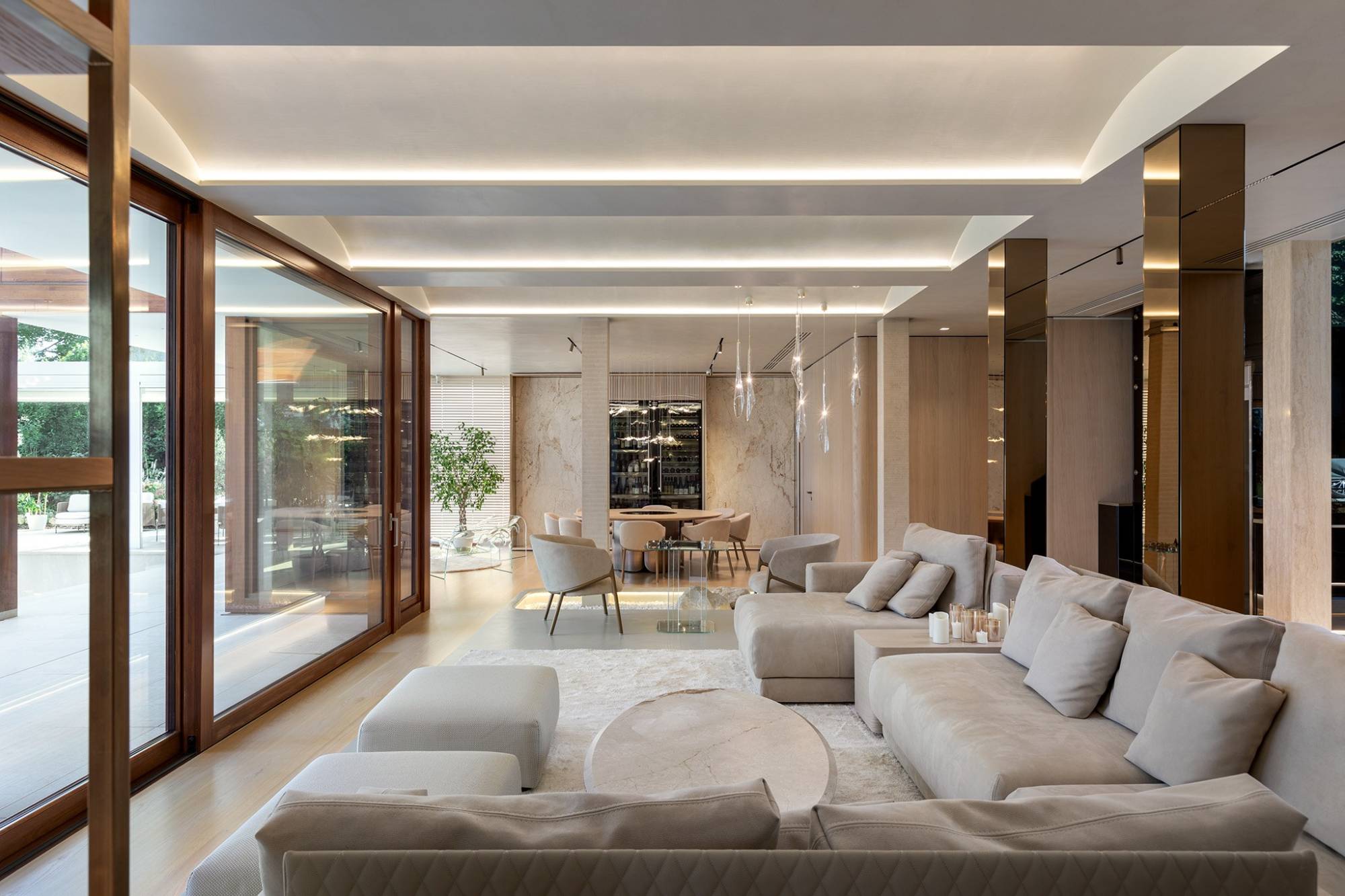 Pagano-home-wood-luxury-swiss-geneve-wine-cellar