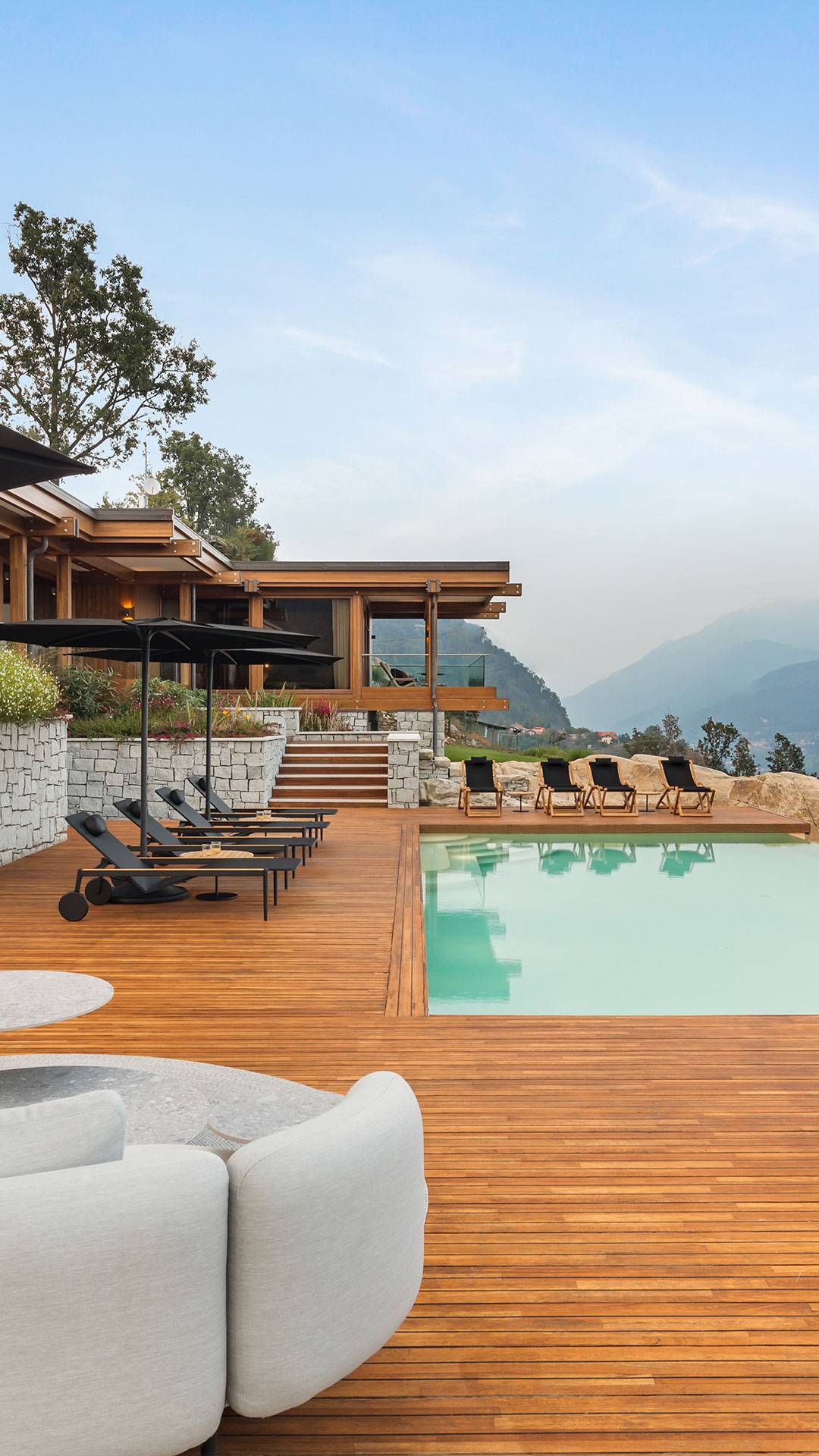 Pagano-house-wood-luxury-made-italy-residential-living-design-01-mob