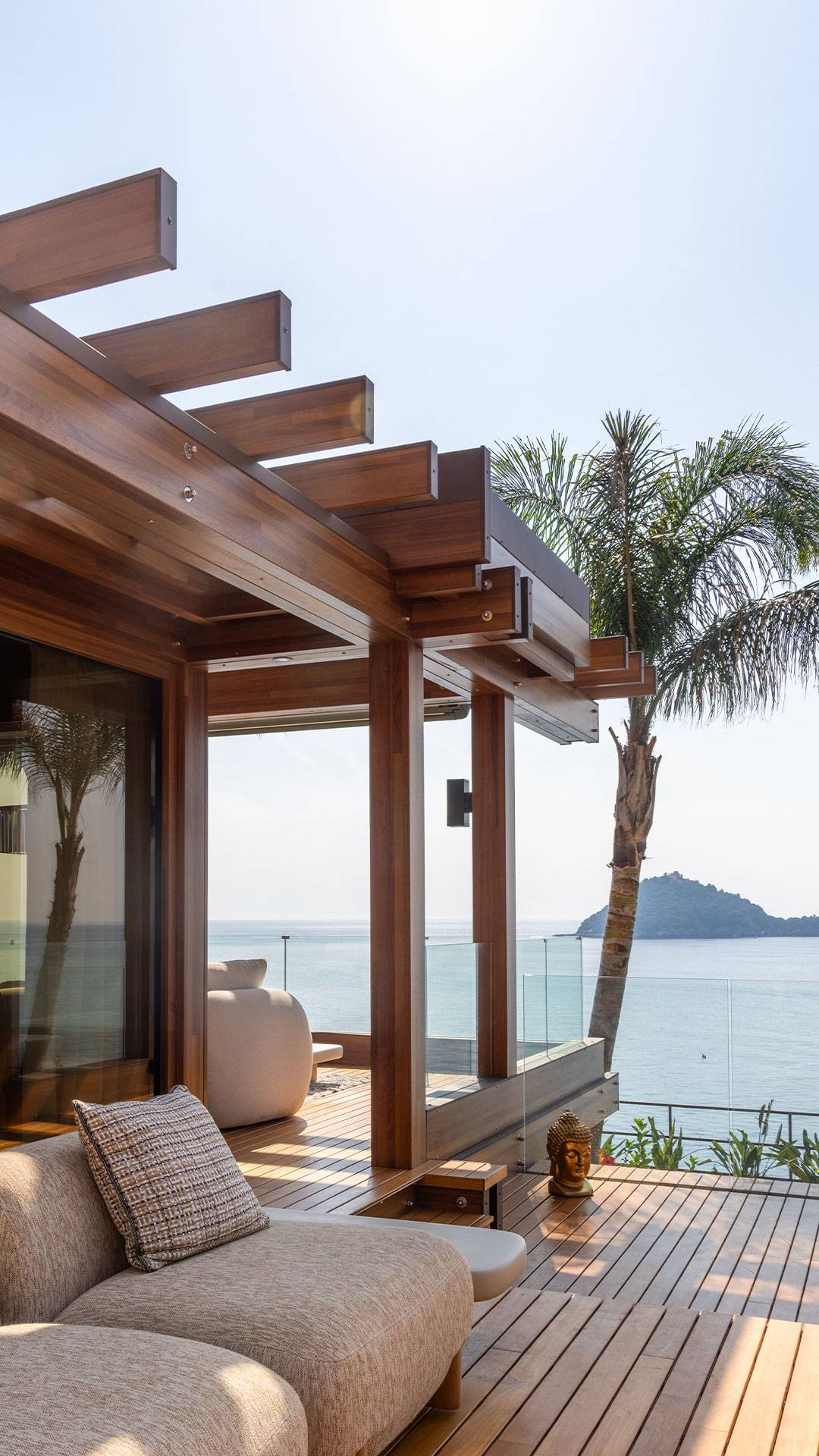 Pagano-wood-systems-hospitality-luxury-hotel-seaside-mob
