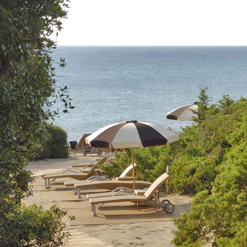 Pagano-house-wood-luxury-restaurant-seaside-nature-beach