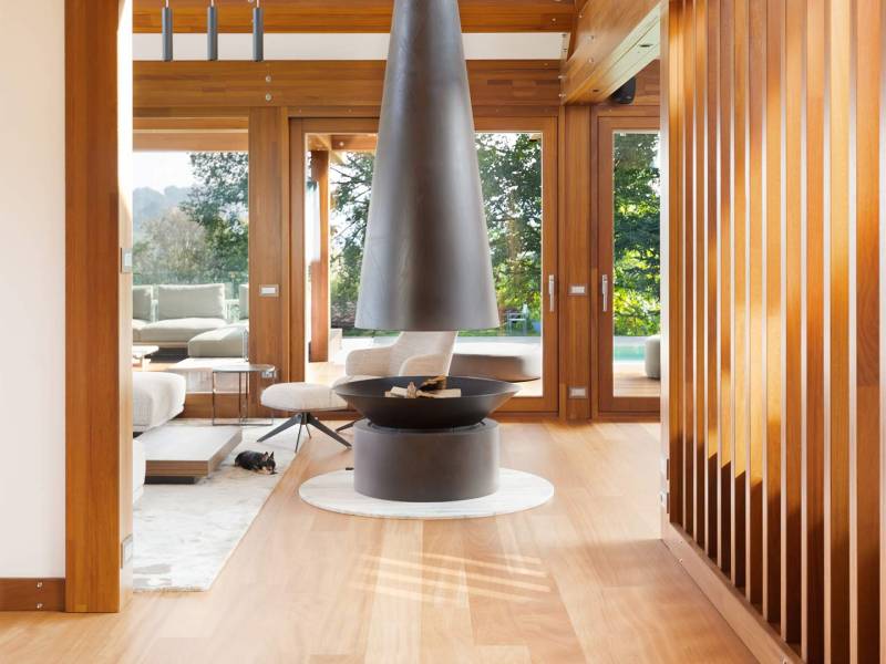 Pagano-house-wood-luxury-villa-varese-interior-fireplace-2